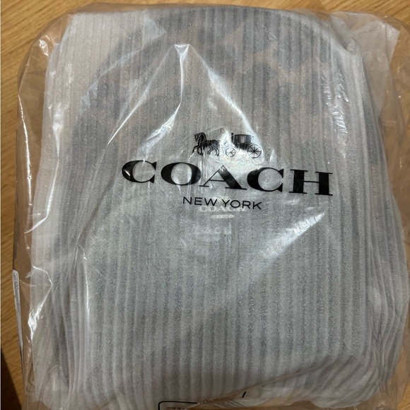 🥰Court Backpack With Signature Canvas And Leopard Print - Picture 2 of 12